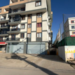 Site sakinleri istinat duvarının çökmesinden endişeli