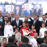 Bakan açılışa geldi, AKP'li başkanlara övgüler sıraladı