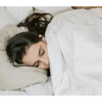 Uyku, ihmal edilebilecek bir alışkanlık değildir. Korunması gereken temel bir sağlık yatırımıdır