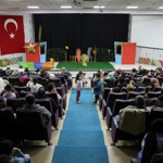 Kartepe'de çocuklar "Meraklı Civciv" oyununu izledi