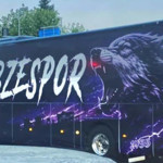 Mor Kurt yollara çıkıyor! Gebzespor’un yeni otobüsü görücüye çıktı