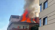 Kocaeli'de 3 katlı apartmanda korkutan yangın!