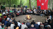 İşi sıkı tutuyorlar: AKP&rsquo;liler kamp ateşi yakıp toplantı yaptı