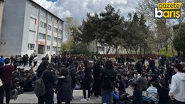 Liselilerin tepki gösterdiği öğretmen atamaları durduruldu