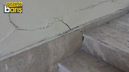Kocaeli’de öğrenciler tedirgin! Bu çatlaklar İstanbul depremi sonrası mı meydana geldi?