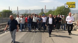 TÜPRAŞ’ta görülmemiş eylem! Yolu kapatan işçiler istifa dilekçesi verecek