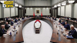 Kabine toplanıyor