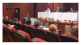 "Külhanbeyi misiniz?" Çayırova meclisinde gerginlik