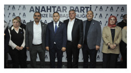 BBP’nin eski başkanı Anahtar Partisi’ne geçti