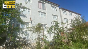 İzmit’te küçük çocuk 3. kattan düşerek ağır yaralandı