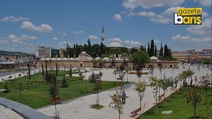 Gebze Kent Meydanı’nı pislik bastı