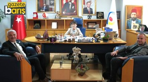 Başkan Aslantaş koltuğu Azad Sarıtoprak’a bıraktı