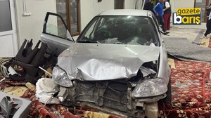 Kocaeli'de alkollü sürücü camiye daldı!