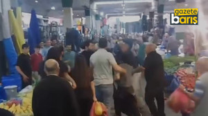 Kocaeli'de pazarcı esnafı tarafından kızının yanında darp edildi!