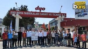 Kocaeli’deki DYO Boya grevine genel başkanlı destek