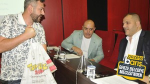 Gebze meclisinde hurma dağıtıldı
