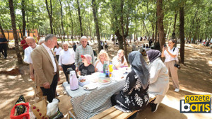 Başkan Büyükakın, annelerin pikniğine katıldı