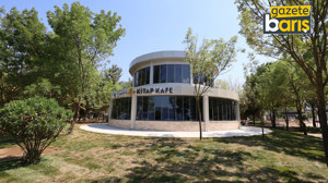 Başiskele Sahili'ne kitap kafe açıldı