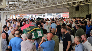 Kocaeli’de kıskanç sevgili dehşetinde ölen abla - kardeş toprağa verildi!