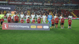 Kocaelispor'un ilk 11'i belli oldu: Sürprizler var