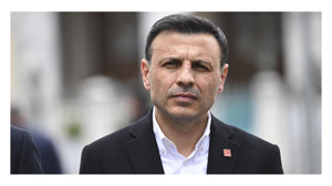 Özgür Çelik mazbatasını aldı