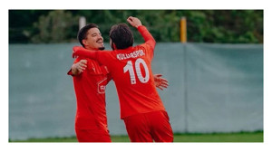 Cem Erdem şov Kullar 1975 evinde ilk galibiyetini aldı