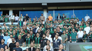 Yeşil-siyahlı destek başka 125 bin taraftar tribünde