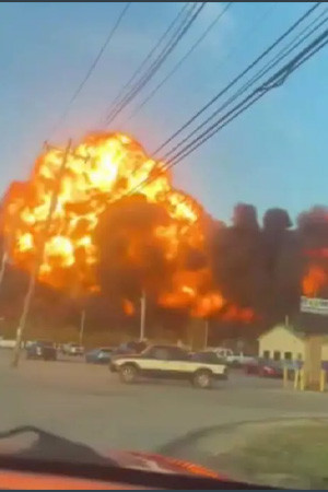 ABD'de kargo uçağı düştü: 7 ölü, 11 yaralı