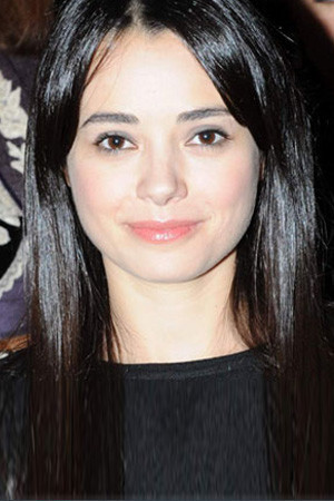 Özgü Namal trafik kazası geçirdi