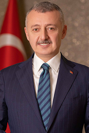 Büyükakın’dan yeni yıl mesajı; “2026 vicdanın, insanlığın yılı olsun”