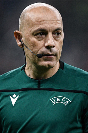 FIFA'dan Cüneyt Çakır'a önemli görev!