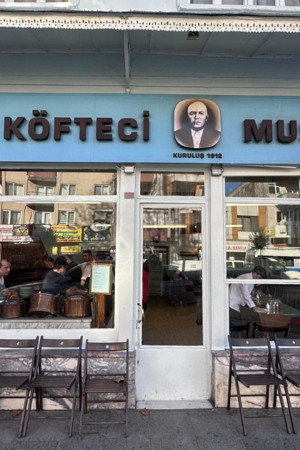 Izgarada sadece köfte var: 113 yıllık Köfteci Mustafa hikâyesi
