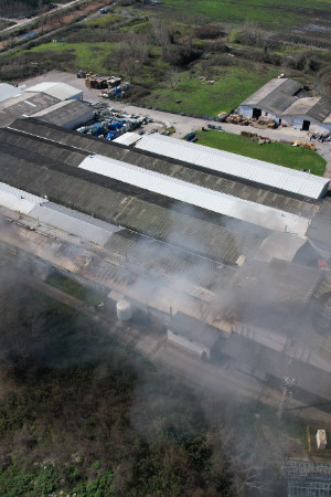 Sakarya'da şekerleme fabrikasında yangın çıktı