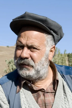 Usta oyuncu Ali Tutal hayatını kaybetti