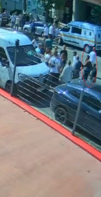 Kadın muhabire çirkin saldırı kamerada!