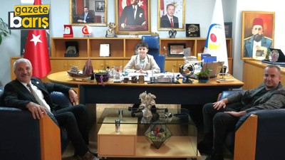 Başkan Aslantaş koltuğu Azad Sarıtoprak’a bıraktı