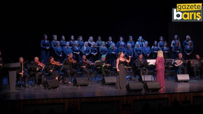 Kadınlar Korosundan muhteşem konser