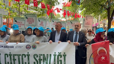 Vatandaşlar Büyükşehir standı önünde kuyruk oldu