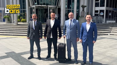 MHP’liler ellerinde bavulla İzmit Belediyesi önüne gitti