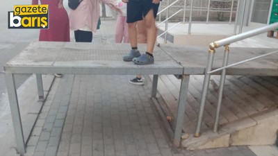 ŞOK Market kaldırımı kapattı. Vatandaş tepkili