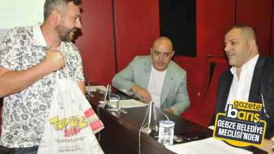 Gebze meclisinde hurma dağıtıldı
