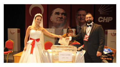 Gelin damat CHP kongresine oy kullanmaya geldi