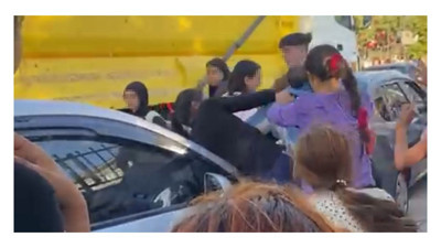 Okulu taşladılar, saç saça baş başa kavga