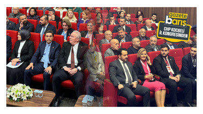 Protokolde de ayrıldılar, Sarı bir taraf Hürriyet bir taraf