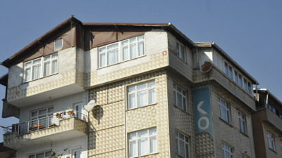 Çatlakların meydana geldiği binaya sonradan kat çıkılmış