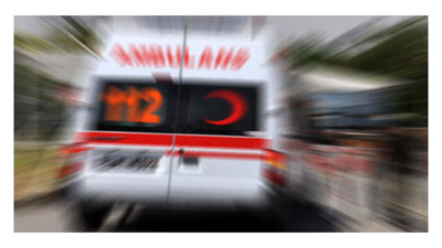 İzmit'te feci kaza: Durakta bekleyen işçilere otomobil çarptı!