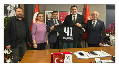 Ulaş Yıldız’dan Sivaslı vekile Kocaelispor forması
