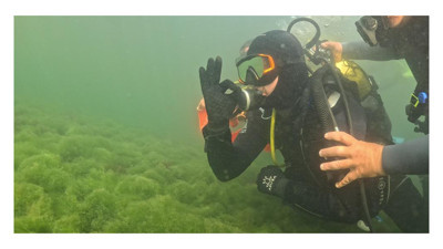 İzmit Körfezi'nde tarihi anlar. Büyükakın dalgıç oldu, denize daldı