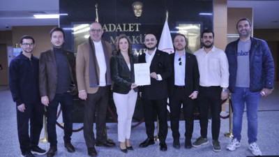 Mimarlar Odası Başkanı Nur Aydoğdu mazbatasını aldı