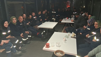 Kocaeli’de 3 aydır maaş alamayan işçiler 24 saattir fabrikadan ayrılmıyor!